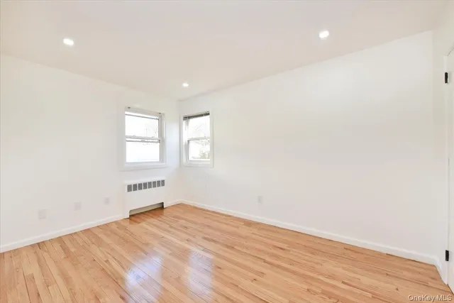 $899,999 | 1510 Rica Place, Valley Stream, NY 11580