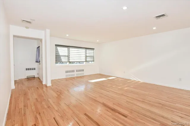 $899,999 | 1510 Rica Place, Valley Stream, NY 11580