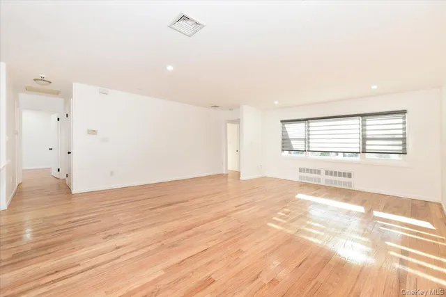 $899,999 | 1510 Rica Place, Valley Stream, NY 11580