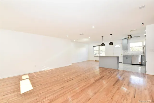 $899,999 | 1510 Rica Place, Valley Stream, NY 11580