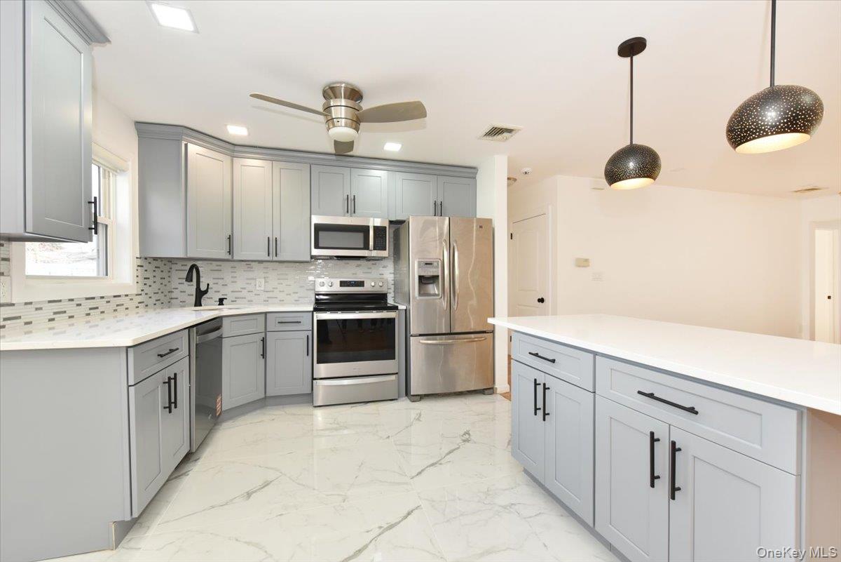 1510 Rica Place Valley Stream, NY 11580 - Photo 9 of 24