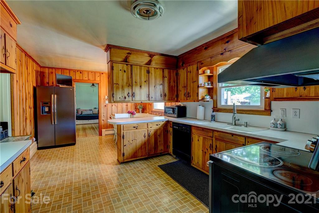 303 West Old Post Road Cherryville, NC 28021 - Photo 11 of 25 Gallery Image 11