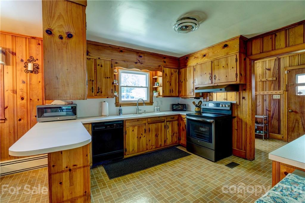 303 West Old Post Road Cherryville, NC 28021 - Photo 12 of 25 Gallery Image 12