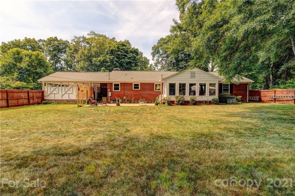 303 West Old Post Road Cherryville, NC 28021 - Photo 6 of 25 Gallery Image 6