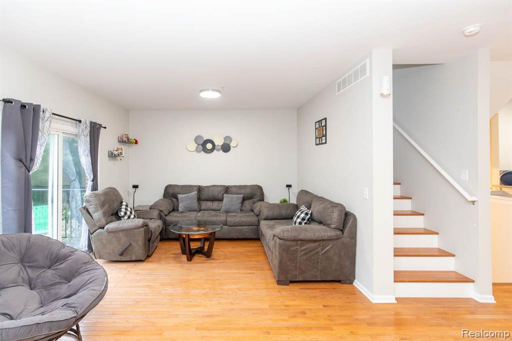 581 Cherry Orchard Road Canton, MI 48188 - Photo 23 of 50