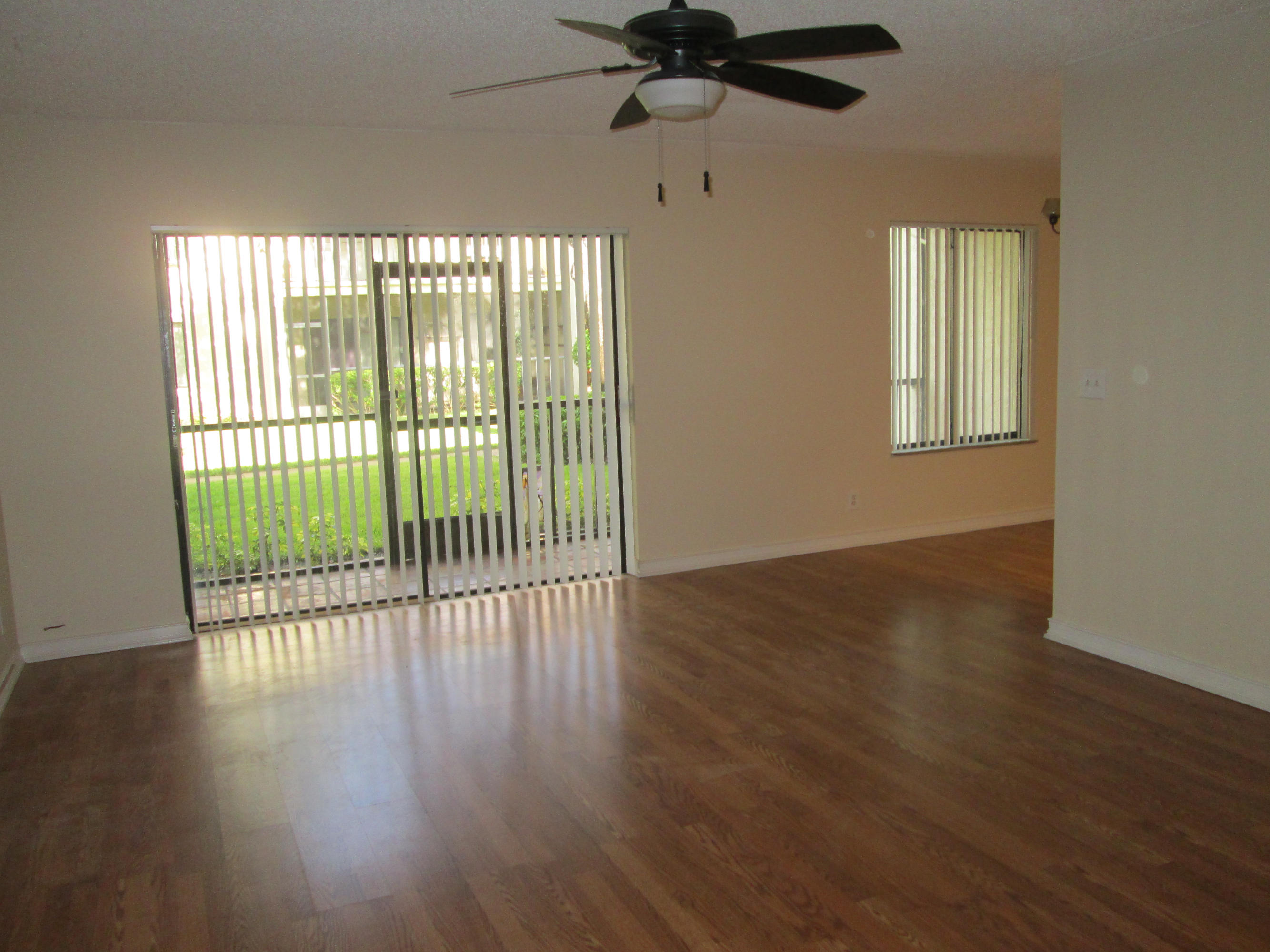 150 Pineview Road, Unit D2 Jupiter, FL 33469 - Photo 12 of 19 IMG_4615