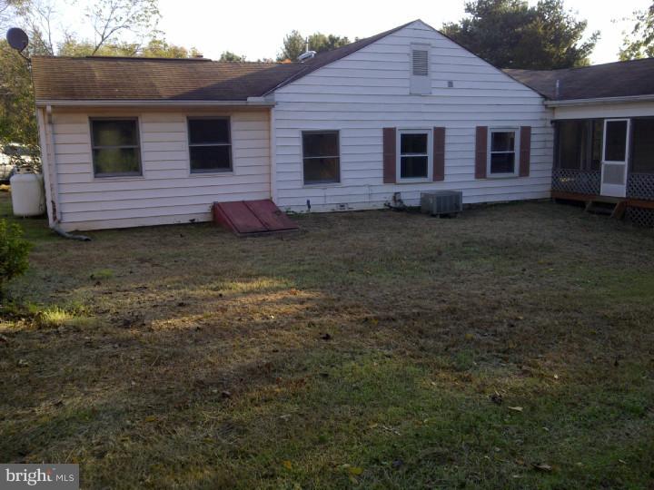 1602 Spruce Grove Road Oxford, PA 19363 - Photo 2 of 11 Exterior Back