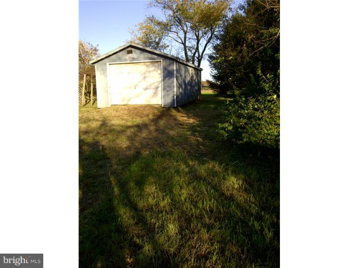 1602 Spruce Grove Road Oxford, PA 19363 - Photo 10 of 11 Garage