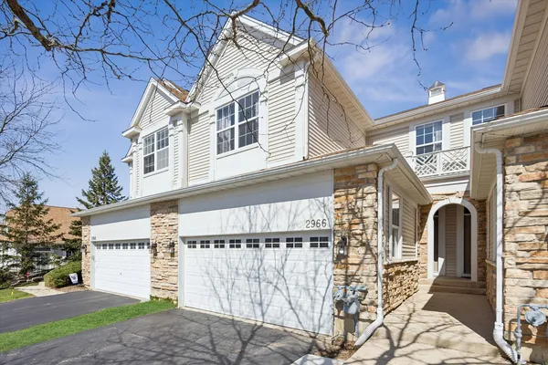 $359,900 | 2966 Talaga Drive, Unit 2966, Algonquin, IL 60102