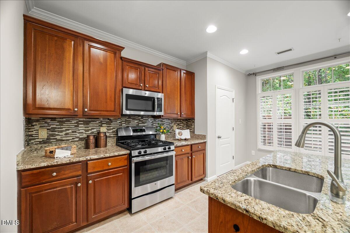 6733 Middleboro Drive Raleigh, NC 27612 - Photo 7 of 21 31-P1111986