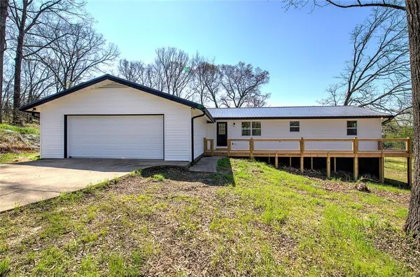 $345,000 | 516 Baxter Road Southeast, Calhoun, GA 30701