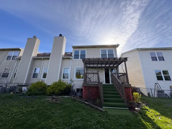 $3,200 | 1661 Estate Circle, Unit 1661, Naperville, IL 60565