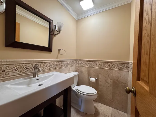 $3,200 | 1661 Estate Circle, Unit 1661, Naperville, IL 60565