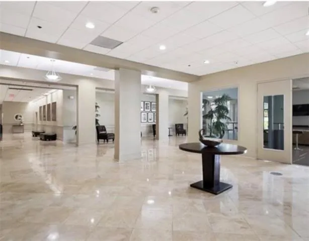 $1,395 | 1205 St Charles Avenue, Unit 1202, New Orleans, LA 70130