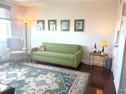 $1,395 | 1205 St Charles Avenue, Unit 1202, New Orleans, LA 70130