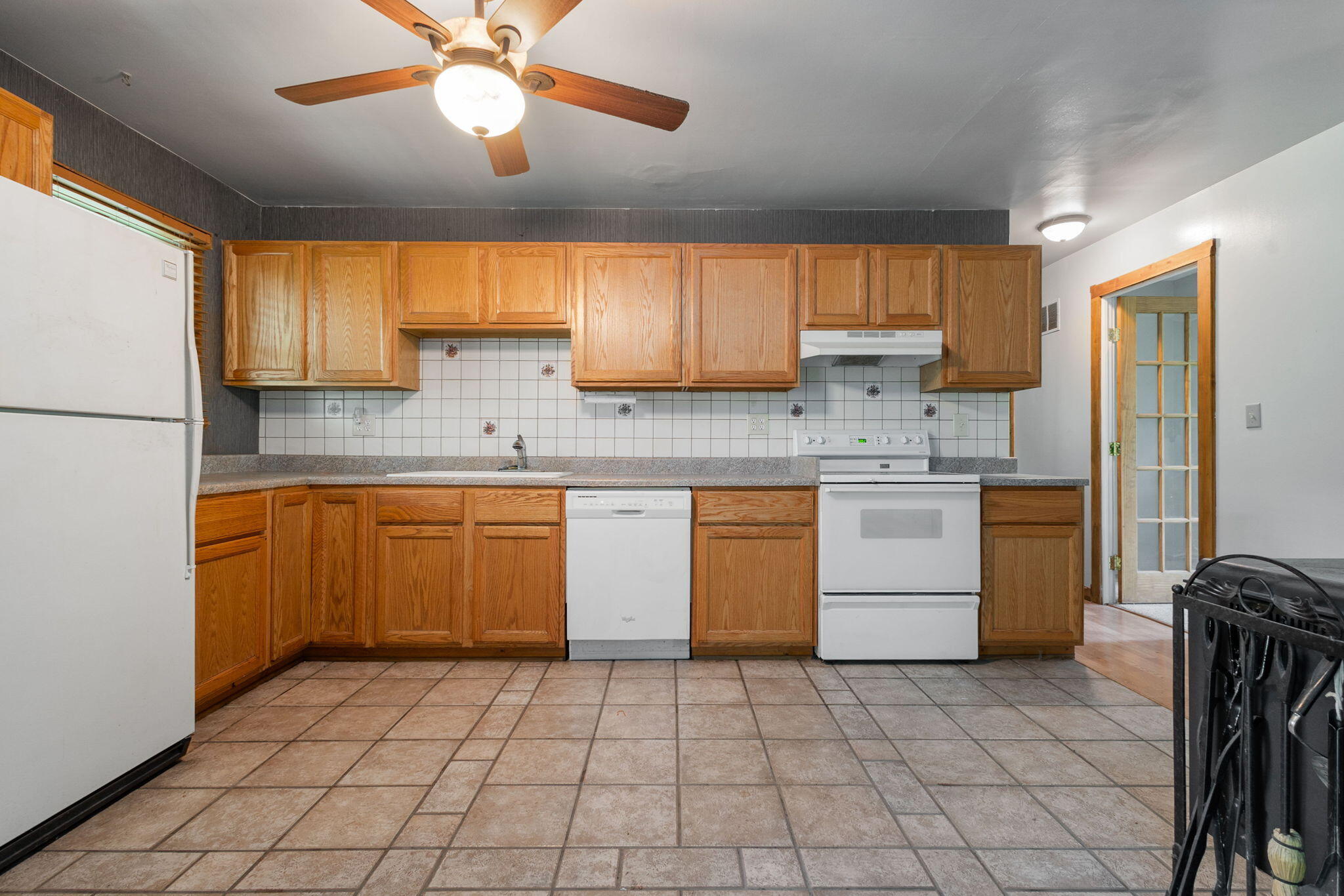 16053 Lakeside Road Three Oaks, MI 49128 - Photo 10 of 24 23-web-or-mls-0023