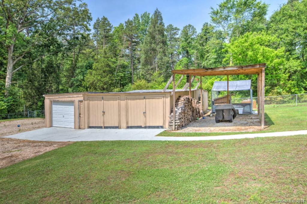 2530 Starnes Road Charlotte, NC 28214 - Photo 8 of 24 Gallery Image 8