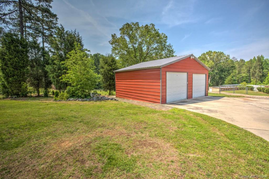 2530 Starnes Road Charlotte, NC 28214 - Photo 9 of 24 Gallery Image 9