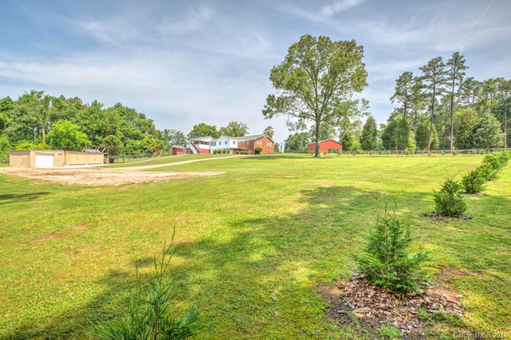 2530 Starnes Road Charlotte, NC 28214 - Photo 10 of 24 Gallery Image 10