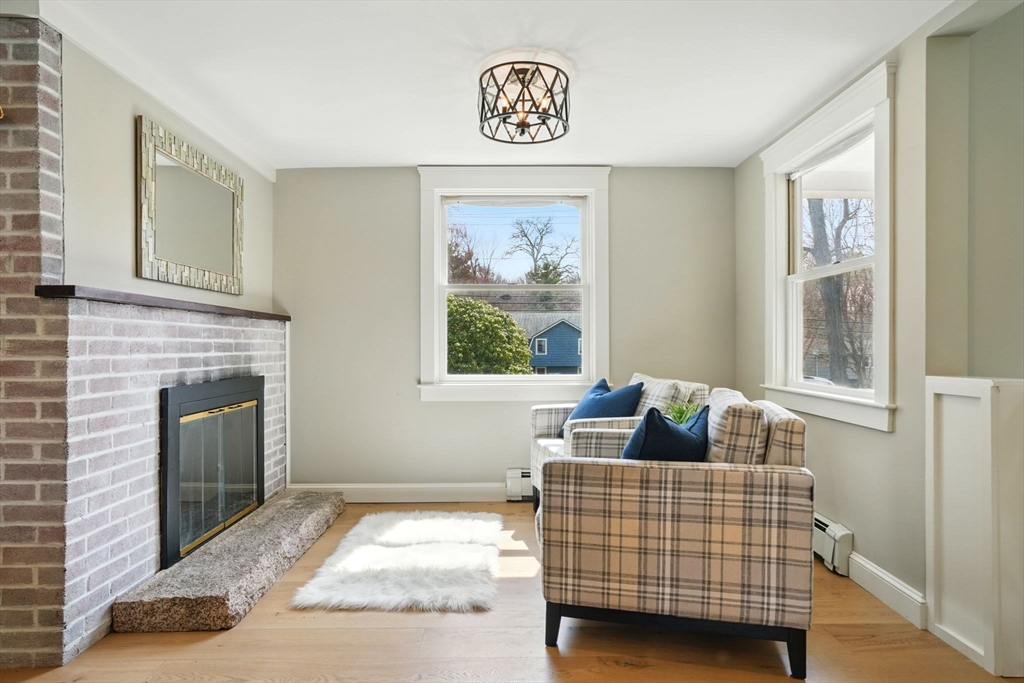 11 Old Oaken Bucket Road Norwell, MA 02061 - Photo 6 of 39 a bedroom with a bed and a window