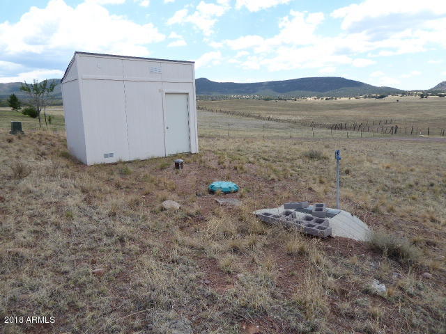 475 Elk Ridge Road Young, AZ 85554 - Photo 5 of 16 well pump house faces north