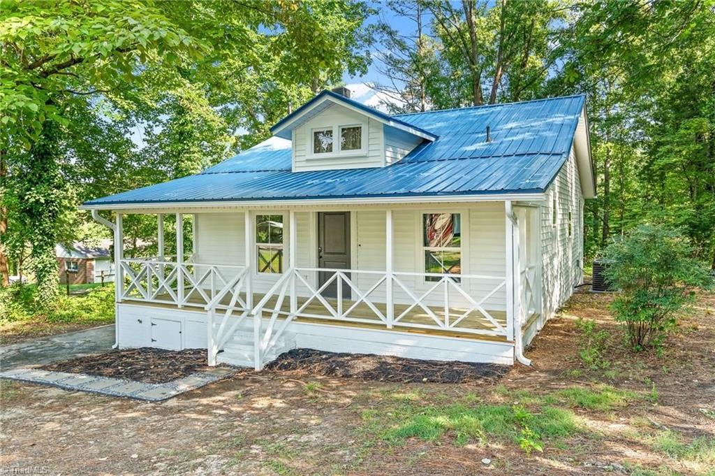 205 Thompson Heights Road Reidsville, NC 27320 - Photo 4 of 35 Gallery Image 4
