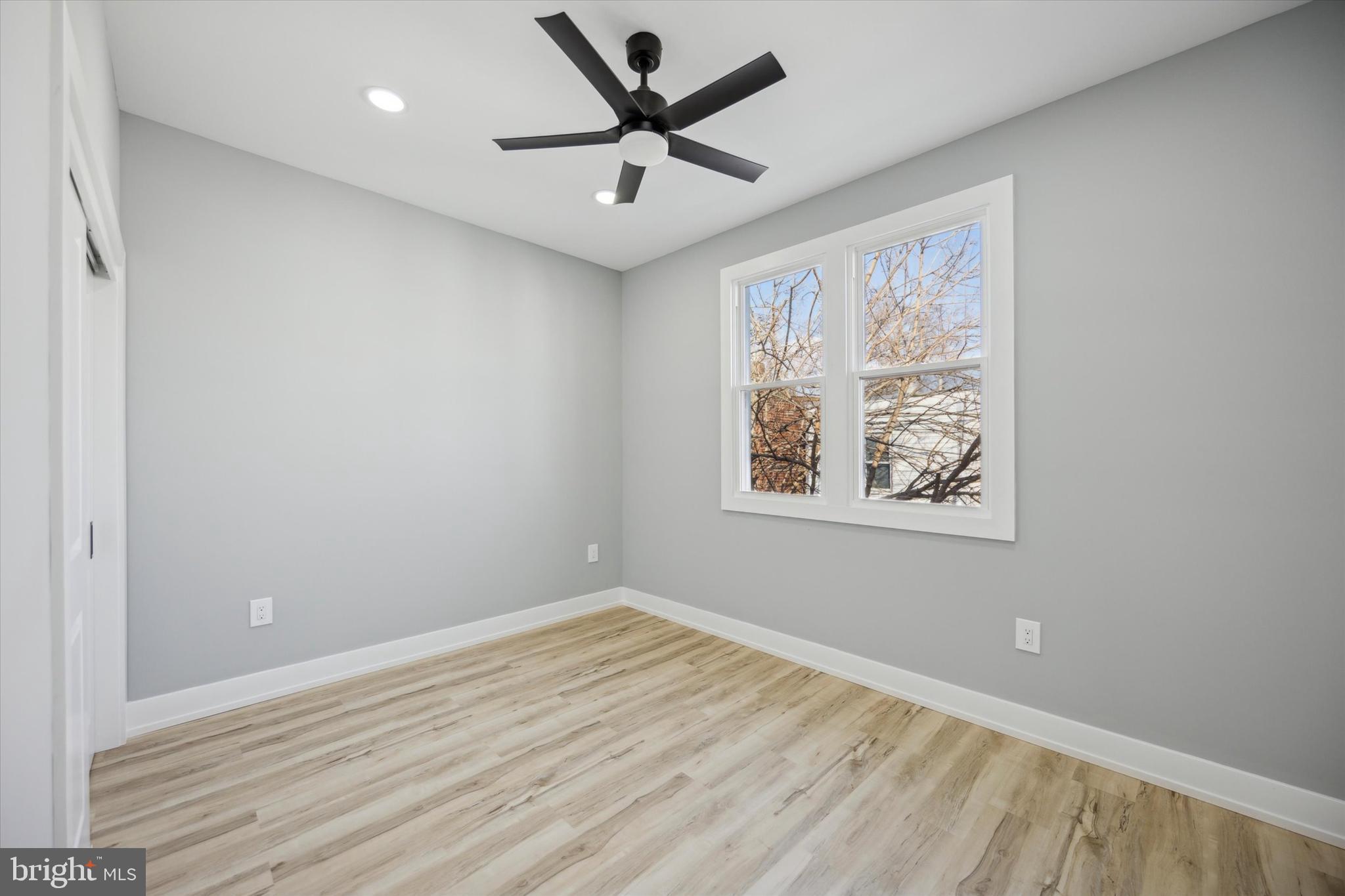 451 Fitzgerald Street Philadelphia, PA 19148 - Photo 19 of 25 Rear Bedroom 2