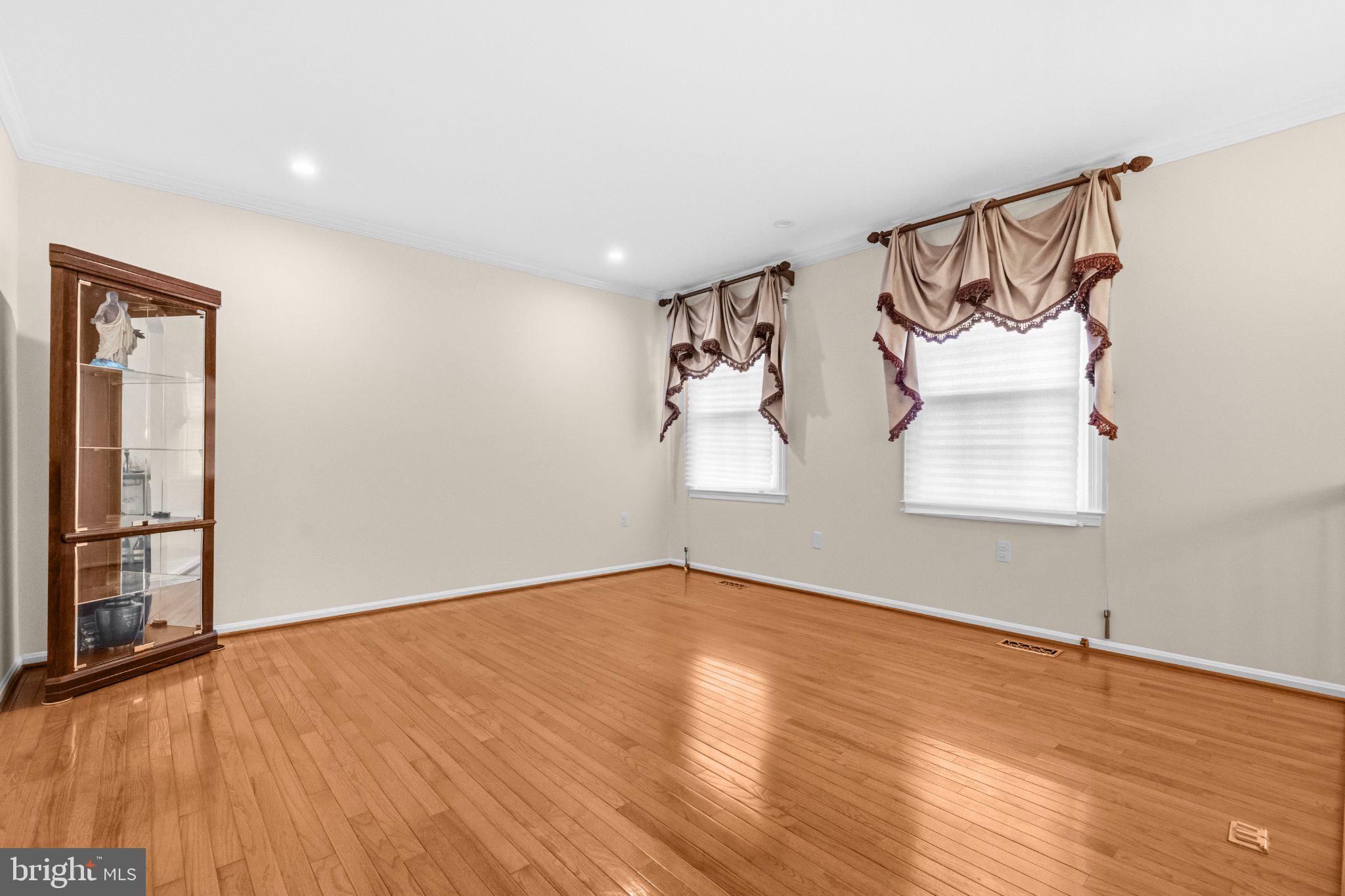 8926 Santeetlah Road Clinton, MD 20735 - Photo 7 of 45 Gallery Image 7
