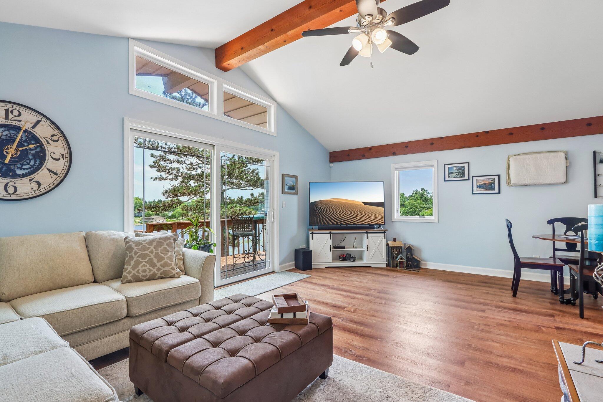 131 Riverside Drive Waterford, WI 53185 - Photo 12 of 55 LIVING ROOM