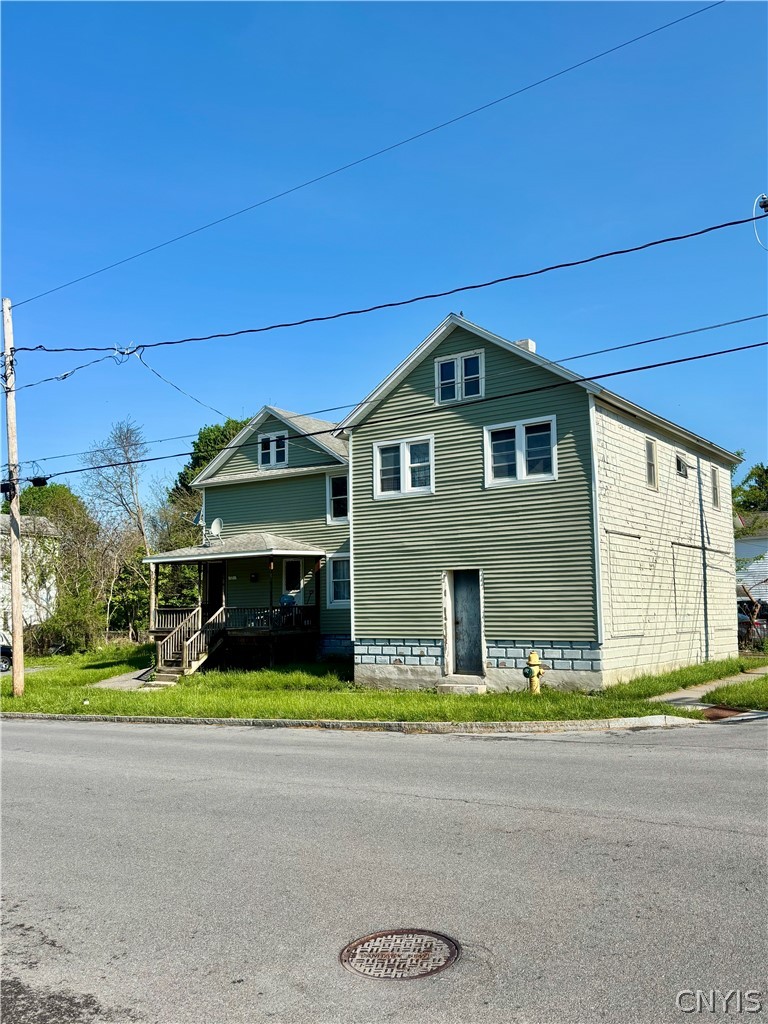 37 Perrine Street Auburn, NY 13021 - Photo 2 of 15
