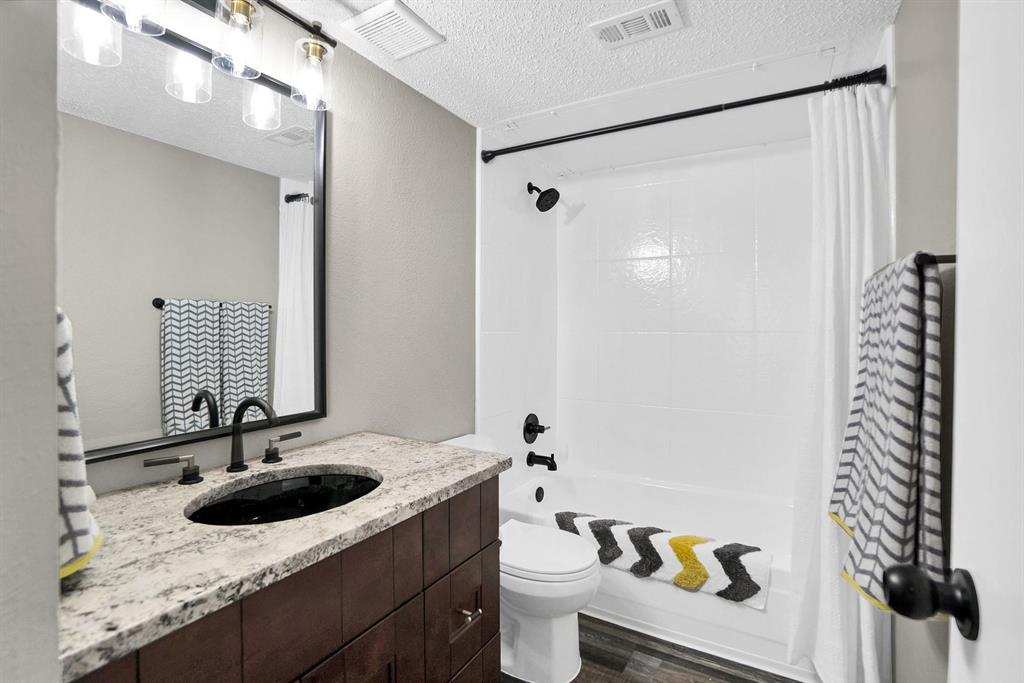 108 Kings Row Garland, TX 75043 - Photo 12 of 21