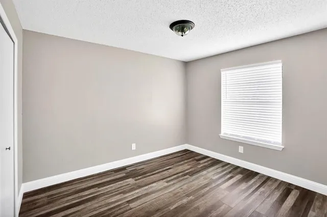 $1,800 | 108 Kings Row, Garland, TX 75043