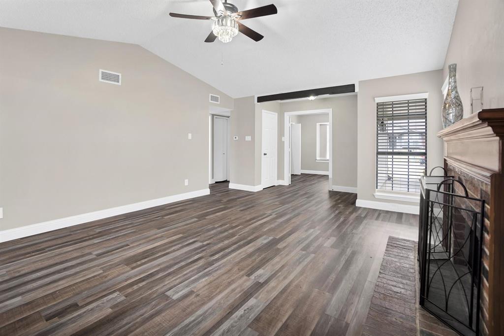 108 Kings Row Garland, TX 75043 - Photo 14 of 21