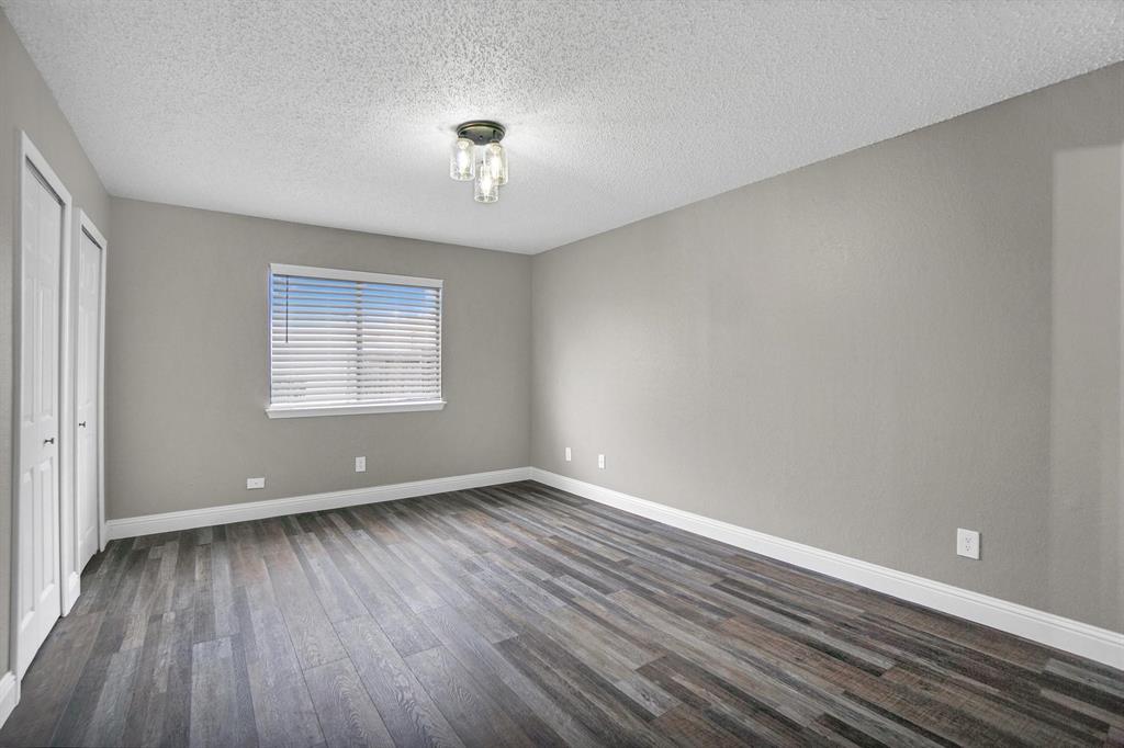 108 Kings Row Garland, TX 75043 - Photo 18 of 21