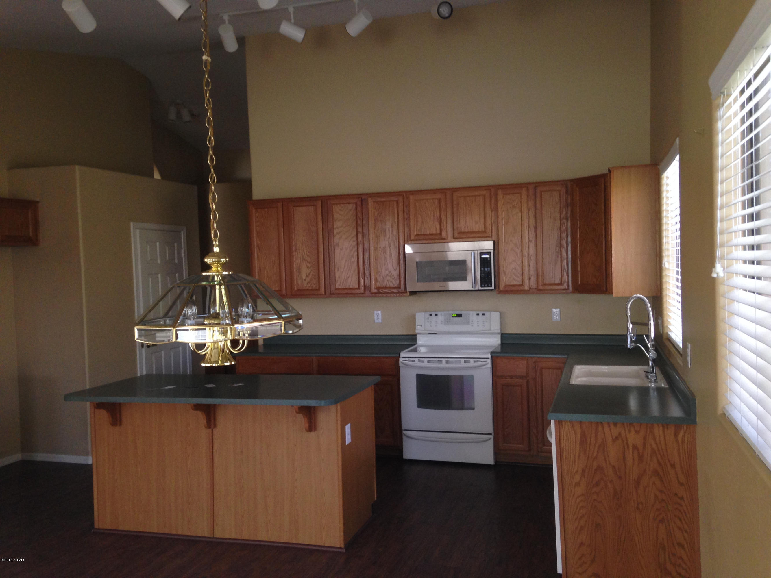 1853 East Appaloosa Road Gilbert, AZ 85296 - Photo 4 of 18 Kitchen