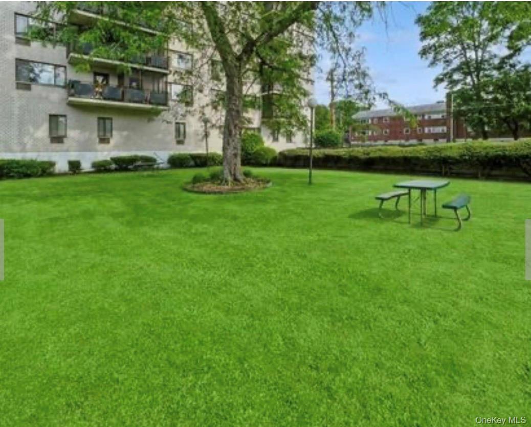 160 Academy Street, Unit 7H Poughkeepsie, NY 12601 - Photo 18 of 26
