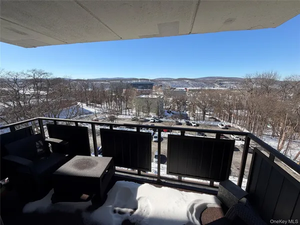 $199,900 | 160 Academy Street, Unit 7H, Poughkeepsie, NY 12601