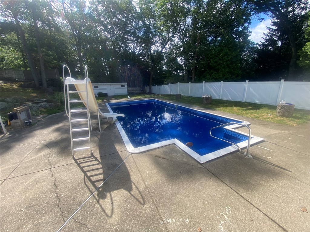 109 Cobble Hill Road Lincoln, RI 02865 - Photo 16 of 39