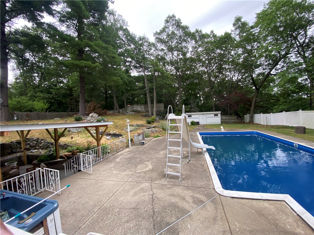 109 Cobble Hill Road Lincoln, RI 02865 - Photo 35 of 39