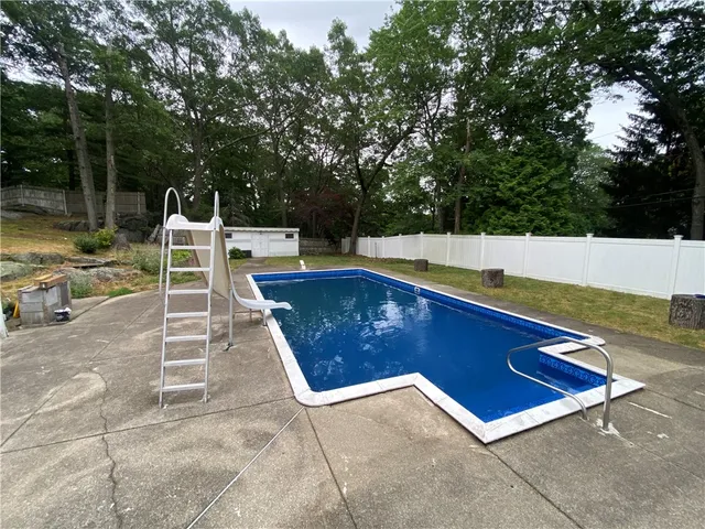 $699,900 | 109 Cobble Hill Road, Lincoln, RI 02865