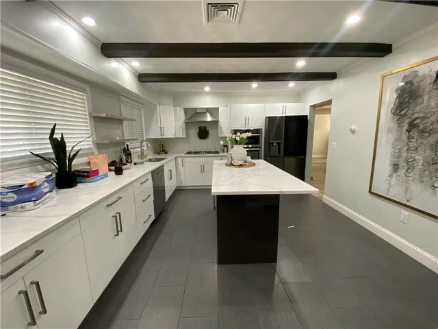 $699,900 | 109 Cobble Hill Road, Lincoln, RI 02865