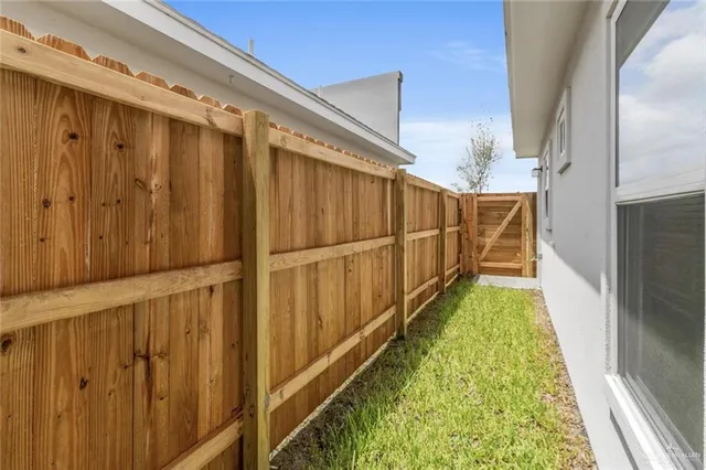 $1,000 | 304 West Campeche Avenue, Unit 1, Alton, TX 78573