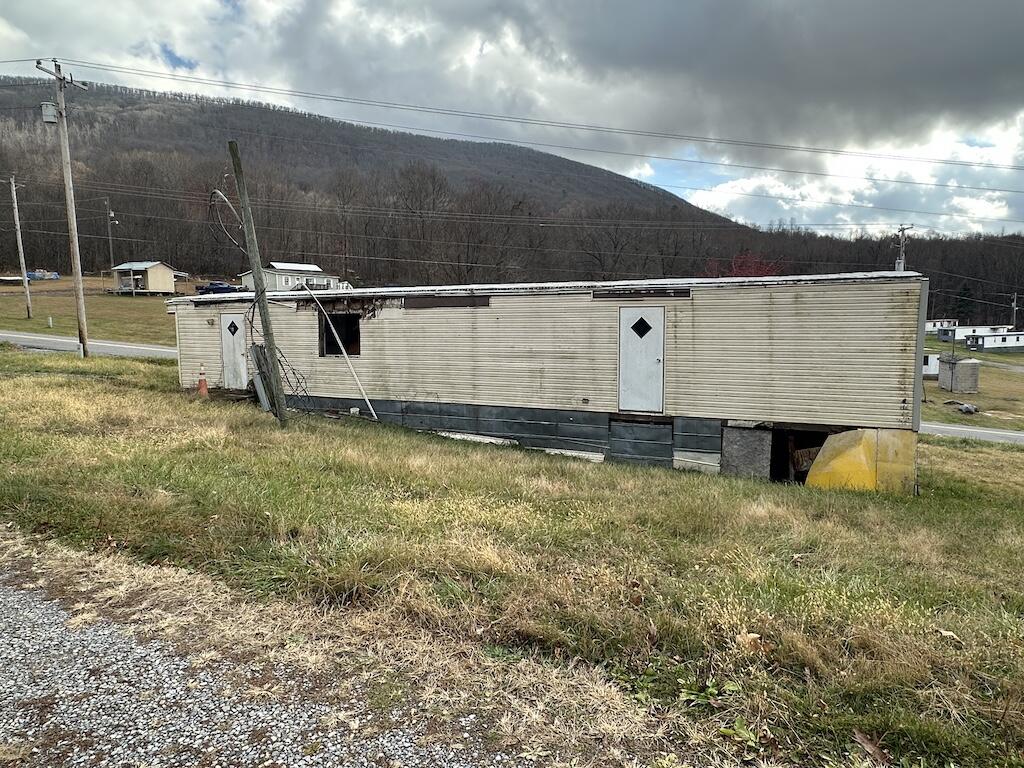 113 Verna Lane Narrows, VA 24124 - Photo 12 of 24 a view of a backyard
