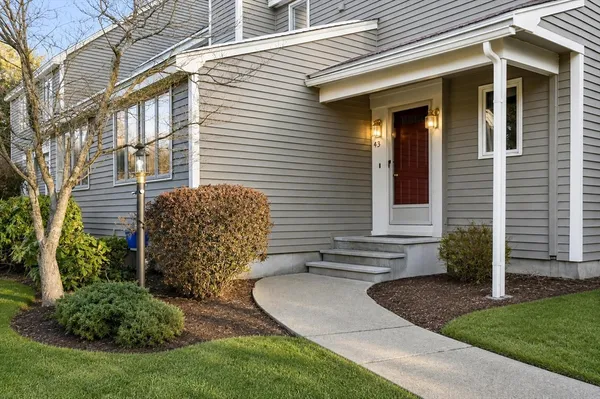 $465,000 | 43 Brickett Hill Circle, Unit 43, Haverhill, MA 01830