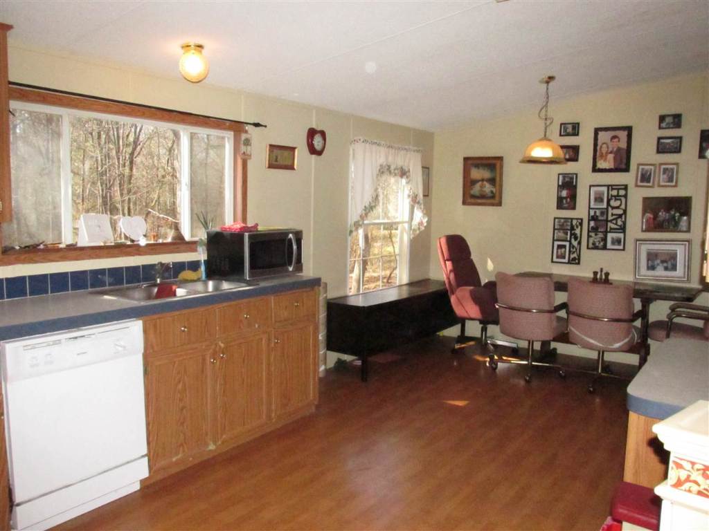 1228 Broadway Lake Road Anderson, SC 29621 - Photo 4 of 13 Gallery Image 4
