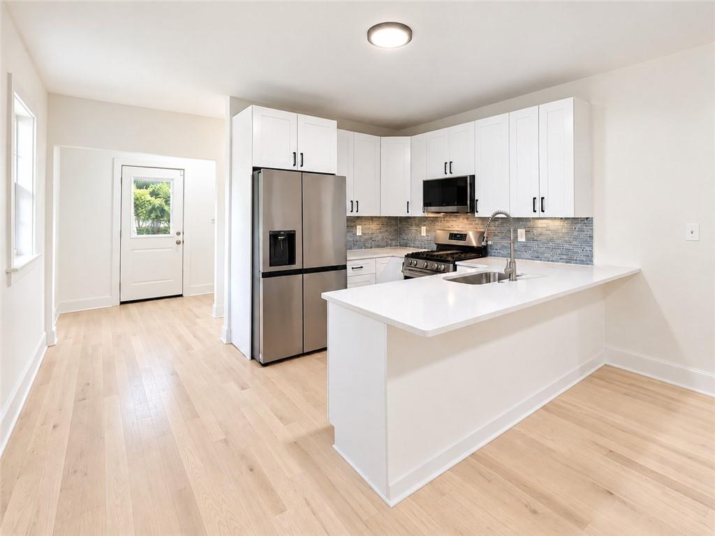 726 Pearce Street Southwest Atlanta, GA 30310 - Photo 11 of 25 Gallery Image 11