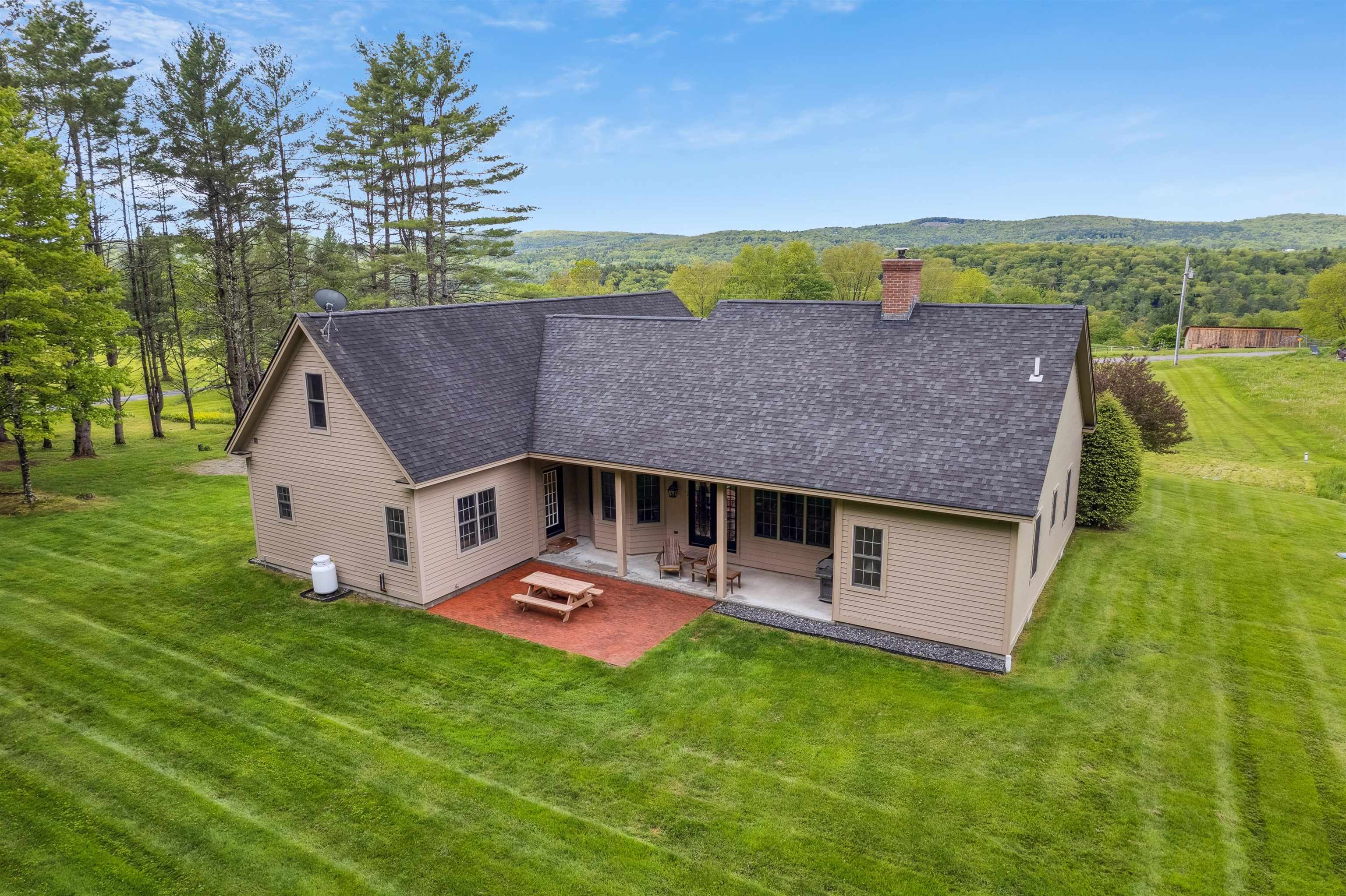 222 Parkview Road Springfield, VT 05156 - Photo 2 of 39