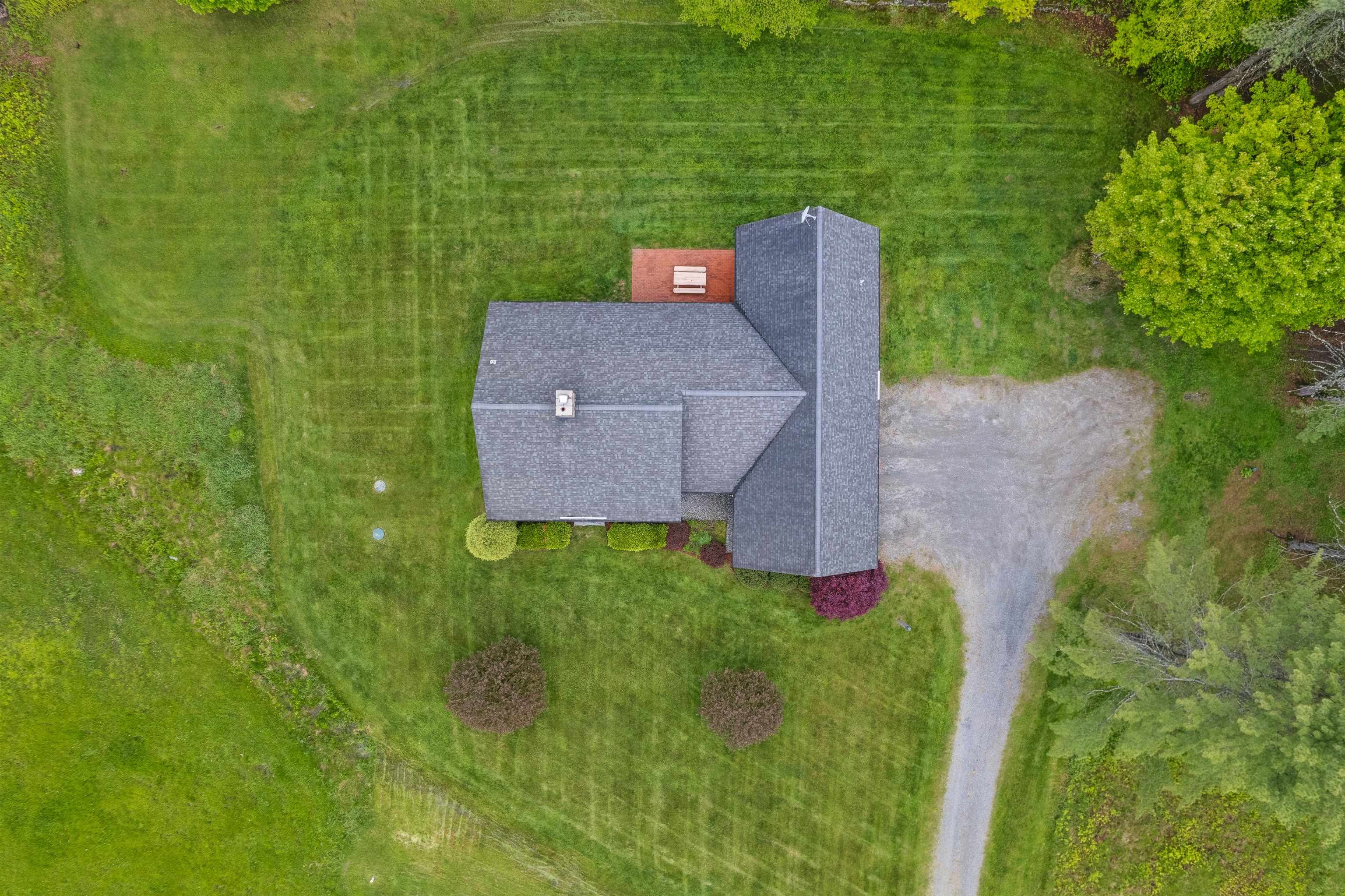 222 Parkview Road Springfield, VT 05156 - Photo 8 of 39