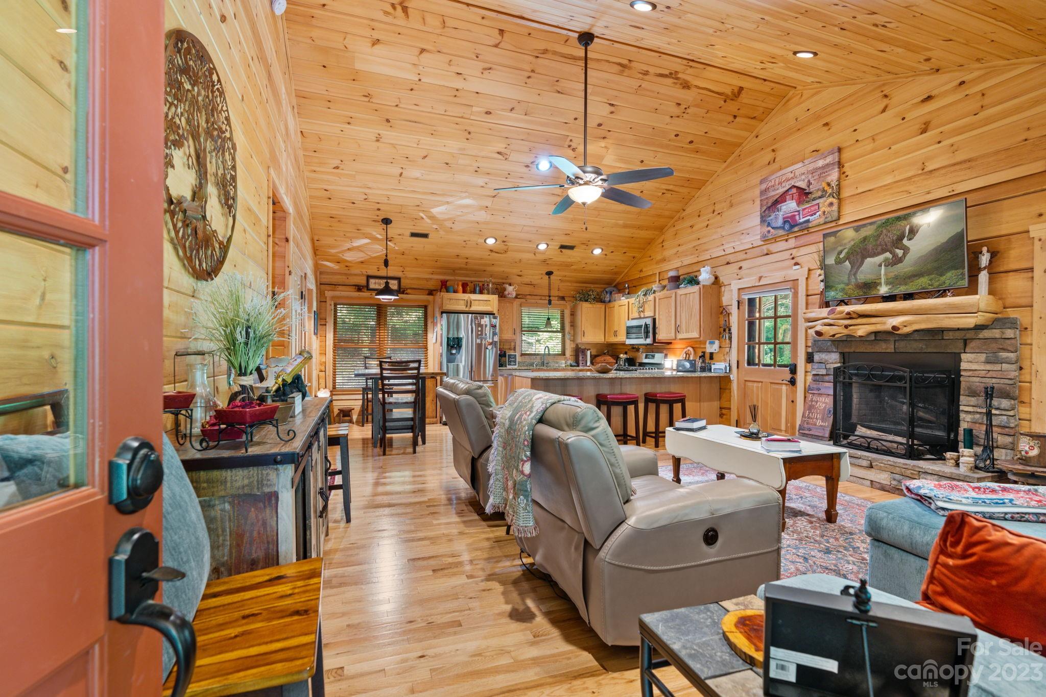 379 Reuben Branch Road, Unit C13 Maggie Valley, NC 28751 - Photo 11 of 38 Gallery Image 11