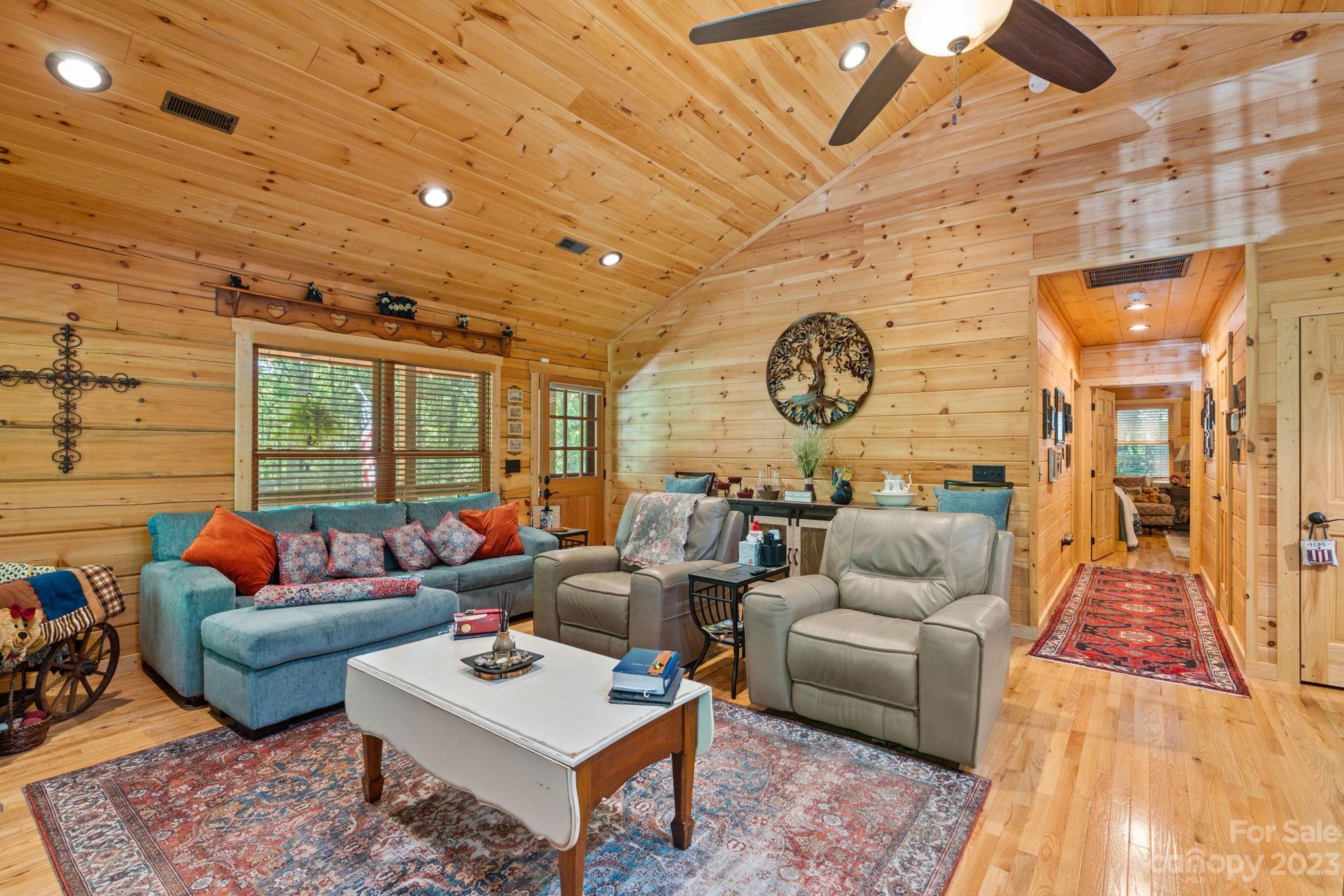 379 Reuben Branch Road, Unit C13 Maggie Valley, NC 28751 - Photo 16 of 38 Gallery Image 16